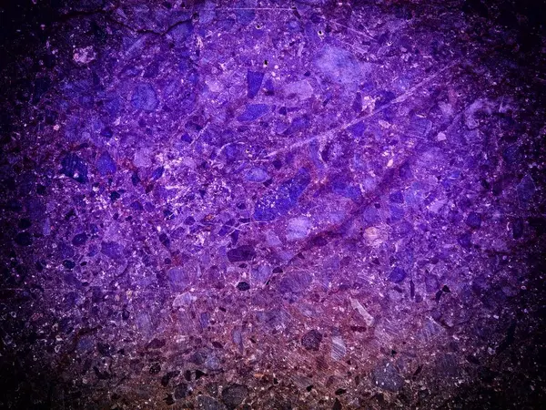 Arkaplan için mor renkli taş dokunun yakın plan çekimi