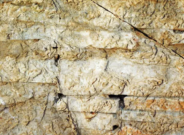 Eski taş duvarın çatlak dokusu