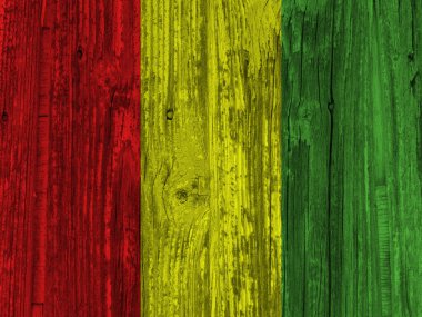 Gine bayrağı grunge ahşap arka planda