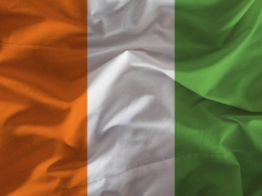 Kumaşın dalgalı yüzeyinde Costa Davorio bayrağı 