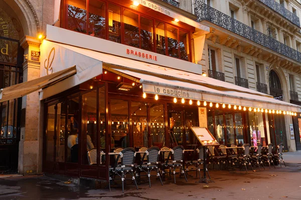 Paris França Dezembro 2022 Tradicional Brasserie Francesa Capucine Localizado Avenida — Fotografia de Stock