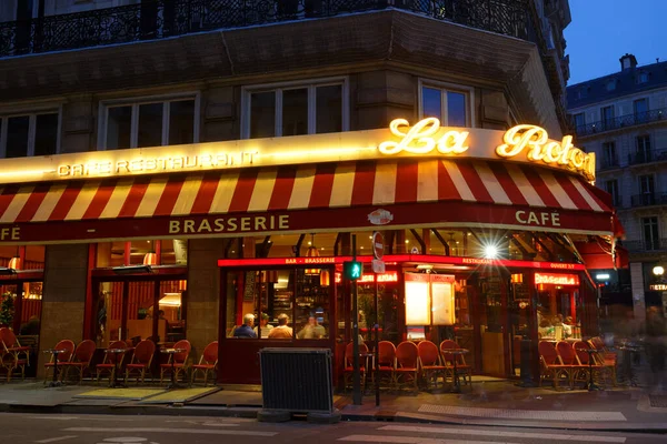 프랑스 2023 확인되지 사람들 전통적 프랑스 Brasserie Rotonde 위치해 있습니다 — 스톡 사진