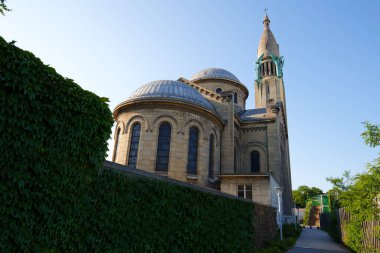 Sacre Coeur Kilisesi, Fransa 'nın Paris bölgesindeki Gentilly belediyesine bağlı bir anıttır..