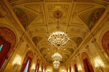 Paris Fransa - Juin 03, 2023: Bourbon Sarayı 'nın tavanı, Fransız Ulusal Meclisi' nin merkezi, Fransız hükümetinin alt yasama meclisi.
