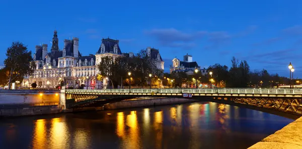 Нічний Панорамний Вид Ратушу Парижа Міст Арколе Через Річку Сена Стокове Зображення