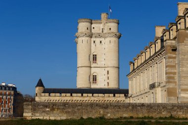 Vincennes Şatosu, Paris 'in doğusundaki Vincennes kentinde yer alan bir kaledir. Fransa.