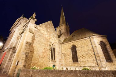 Saint-Malo Katedrali... Saint Vincent Katedrali, Brittany, Fransa... Fransa 'nın kuzeybatısında, Manş Denizi üzerinde, Britanya' nın duvarlarla çevrili bir liman şehri.