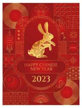 2023 Ay Tavşanı Yeni Yıl Kartı. Geometrik Çin deseni. Kırmızı altın Asyalı lüks süsü. Doğu vektörü yaratıcı motifi. Doğulu, Japon şablonu reklam afişi, poster ve takvim için..