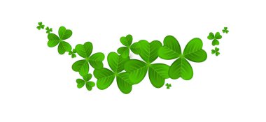 Gerçekçi yonca çelengi elementi. Yuvarlak yonca çerçevesi. Yeşil yapraklar çiçek çelengi. Trefolil sınırı. Aziz Patrick Günü tebrik kartı süslemesi. İrlanda geleneği motifi. Vektör illüstrasyonu EPS 10