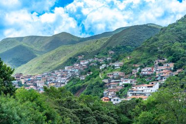 Brezilya şehri Preto 'nun ufuk çizgisi. unesco Dünya Mirası.