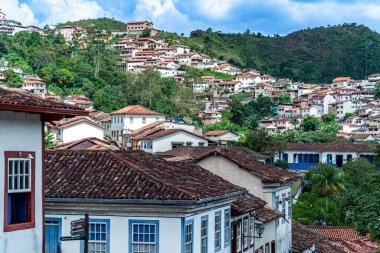 Ouro Preto Caddesi, Brezilya şehri. UNESCO Dünya Mirası.