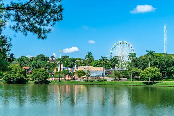 stock image View from the river to the town of Bela Horizonte.