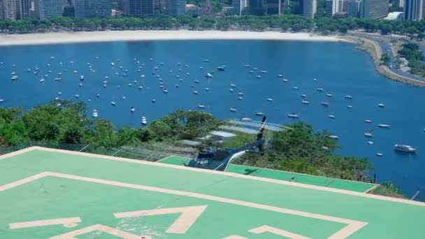 Вертолет Над Бразильским Городом Рио Жанейро — стоковое видео