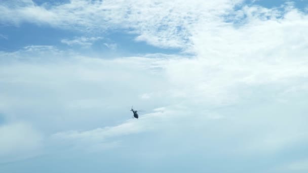 Helikopter Attraktion För Turister Iguazu Faller Högkvalitativ Film — Stockvideo