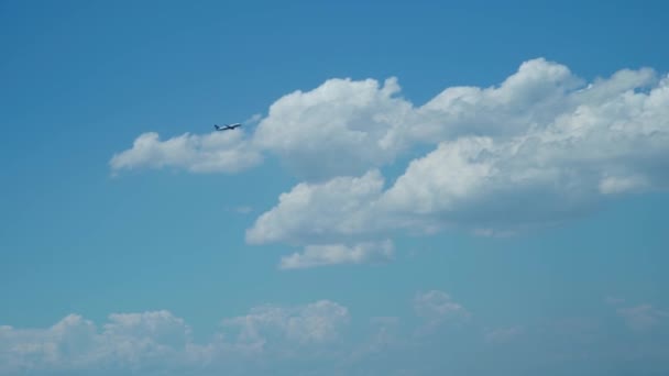 ジャネイロのブラジル空港から出発する飛行機 高品質4K映像 — ストック動画