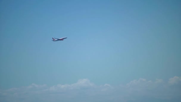Αεροπλάνο Αναχωρούν Από Αεροδρόμιο Της Βραζιλίας Στο Ρίο Ντε Τζανέιρο — Αρχείο Βίντεο