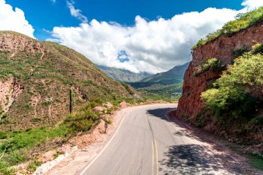 Dağ manzarasının güzel manzarası.. 