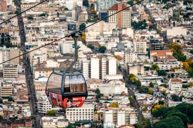 Güney Amerika 'daki Arjantin şehri Salta' nın panoraması. 