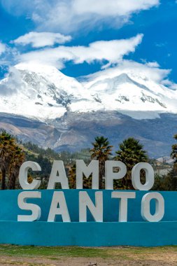 Yungay, Peru 'daki Huascaran Ulusal Parkı. UNESCO Dünya Doğal Miraslar Listesi. And Dağları 'ndaki biyosfer rezervi. 