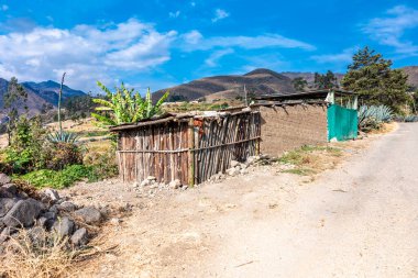 Güney Amerika 'nın Peru And Dağları' nda bir ev.. 