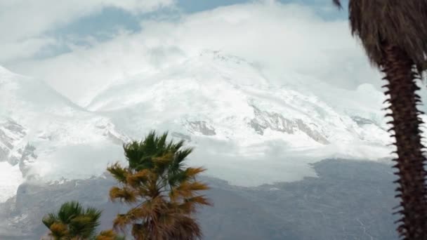 位于云盖省科迪勒拉布兰卡山脉的秘鲁瓦斯卡兰最高山脉 — 图库视频影像