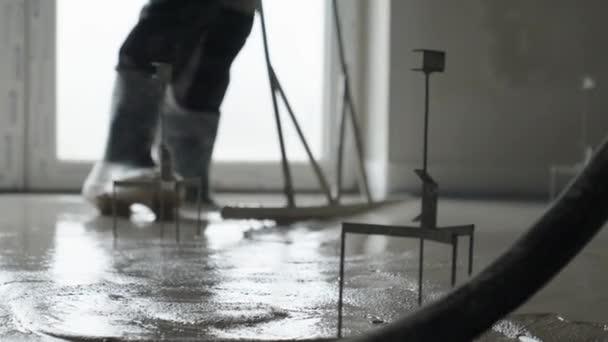 Nanášení Betonu Podlahu Podlahové Topení — Stock video