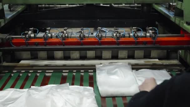 Automatizovaná Výroba Plastových Tašek Vysoce Kvalitní Video — Stock video