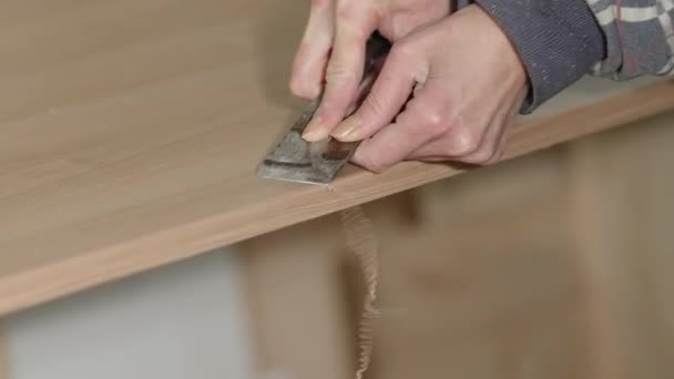 Cleaning Glue Edge Laminate Carpentry — 图库视频影像