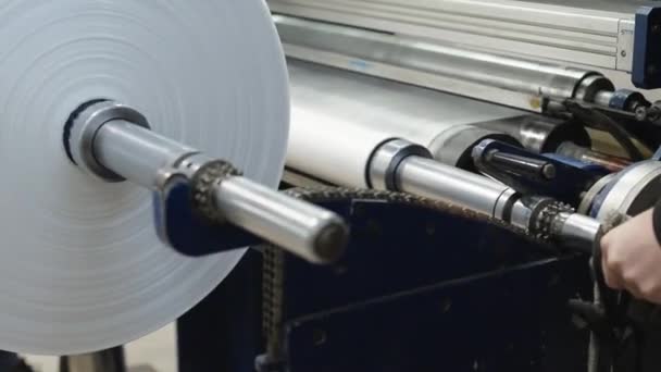 Changing Plastic Roll Machine Factory — Stockvideo