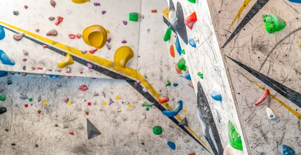 Искусственный Скалолазание Стены Красочными Трюмы Высокое Качество Фото — стоковое фото