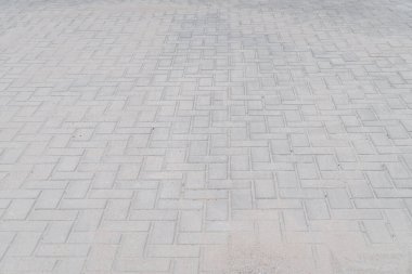 Beton bloklardan yapılmış yeni kaldırım. 