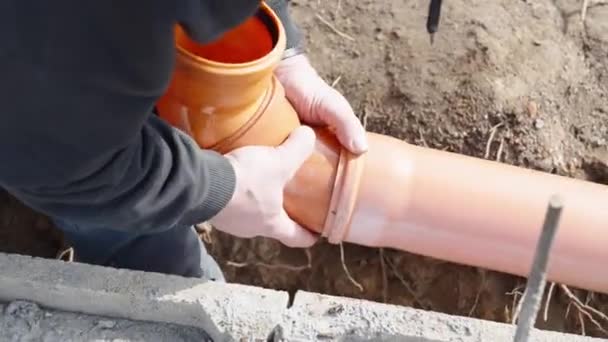 Plastové Potrubí Pro Kanalizační Síť Základní Desce Staveništi — Stock video