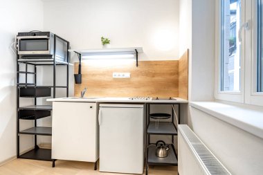 Bir apartmanın dairesinde bir mutfak. Yüksek kalite fotoğraf