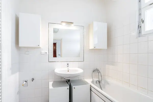 Uma Casa Banho Num Apartamento Edifício Residencial Foto Alta Qualidade — Fotografia de Stock