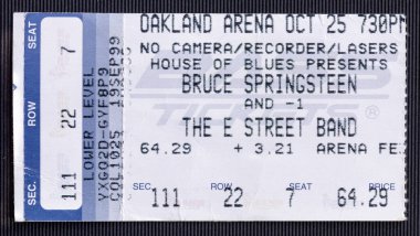 Oakland, California - 25 Ekim 1999 Bruce Springsteen için kullanılmış bilet koçanı ve Oakland Arena 'daki E Street Band konseri
