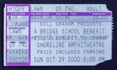 Mountain View, California - 29 Ekim 2000 - Shoreline Amfitiyatrosundaki Bridge School Benefit XIV konseri için kullanılmış bilet
