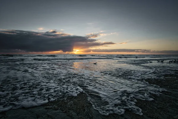 Západ Slunce Pláži Dánsku Vlny Písku Procházka Pobřeží Písku Krajina — Stock fotografie