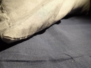 Gri ve mavi yastık dokusu ayrıntıları