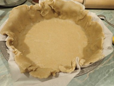 Mutfakta ev yapımı elmalı turta.