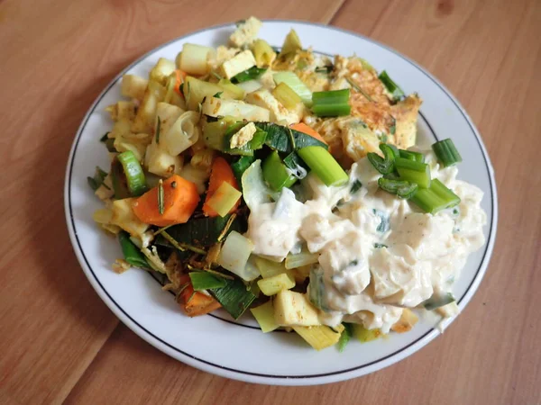 Hausgemachte Zubereitung Eines Frischen Gemüsecurry Der Küche — Stockfoto