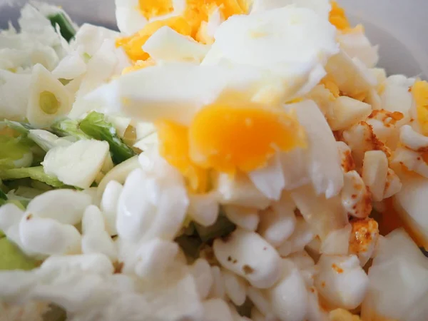 おいしい新鮮な健康野菜サラダの食事 — ストック写真