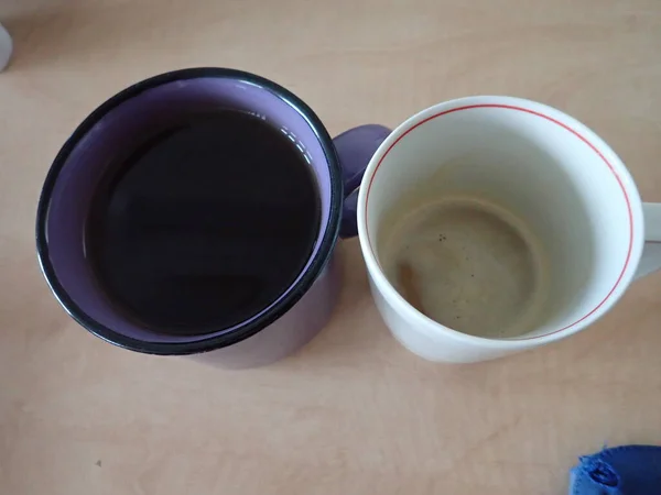 Tasse Kaffee Mit Milch Auf Einem Tisch — Stockfoto