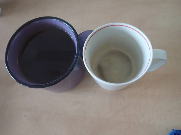 Tasse Kaffee Mit Milch Auf Einem Tisch — Stockfoto