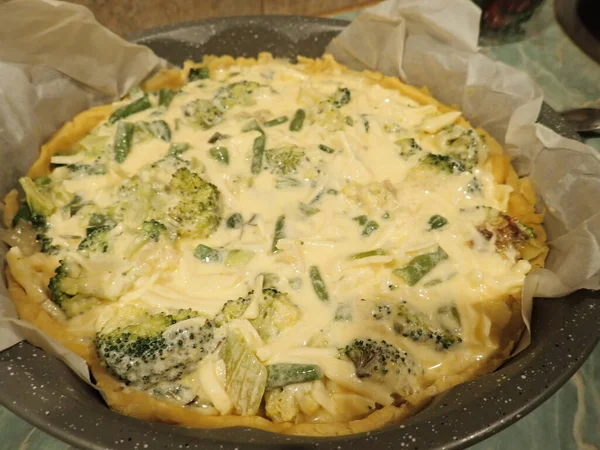 Домашний Зеленый Пирог Сыром Кухне — стоковое фото