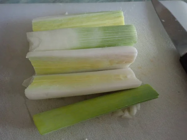 Cutting Green Onion Leek Cooking — Stock Photo, Image