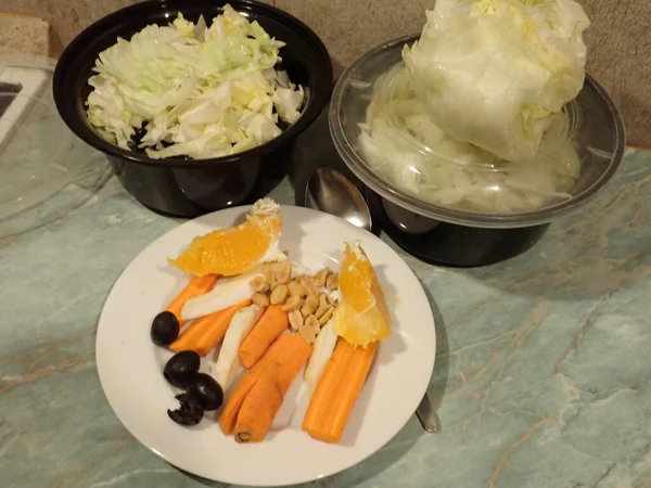 Preparação Caseira Salada Legumes Frescos Cozinha — Fotografia de Stock
