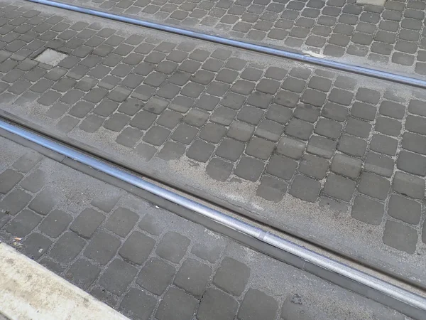 Binari Della Linea Del Tram Stradale Con Pavimentazione Grigia Marciapiede — Foto Stock