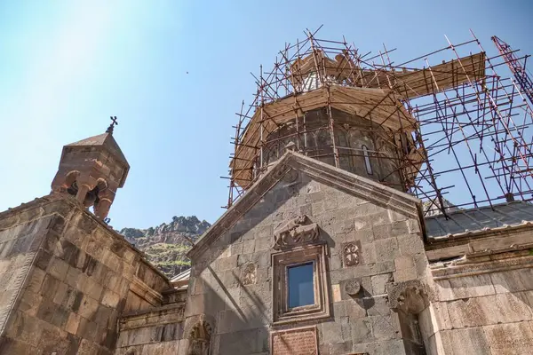 Mosteiro Geghard Esculpido Uma Rocha Armenia — Fotografia de Stock