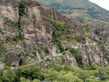 Ermenistan 'da doğanın güzel renkli dağ manzarası