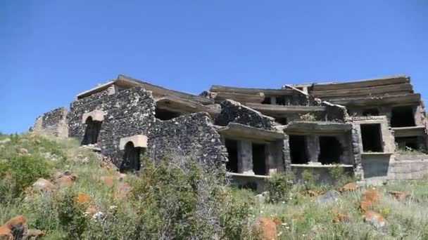 Zničený Nedokončený Hotel Jezera Sevan Arménii — Stock video